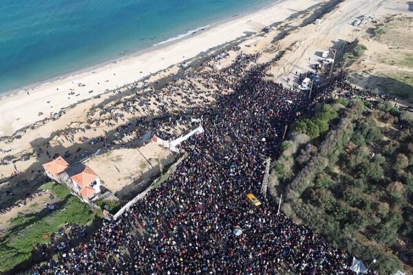 Gaza Ceasefire Tensions: Displaced Families Await Return Home Gaza_Ceasefire_Tensions__Displaced_Families_Await_Return_Home