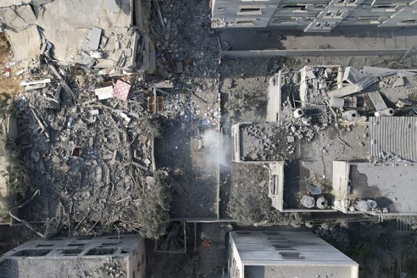 Gaza Crisis: 140 Killed in Overnight Raids as Aid Arrives ๐โ๏ธ Gaza_Crisis__140_Killed_in_Overnight_Raids_as_Aid_Arrives____ video poster