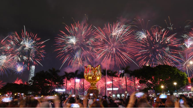 Golden_Week_Spending_Sparks_Robust_Growth_in_China_s_Economy - 🌍NewspaperAmigo – Your Global News Buddy 🗞️ Golden_Week_Spending_Sparks_Robust_Growth_in_China_s_Economy