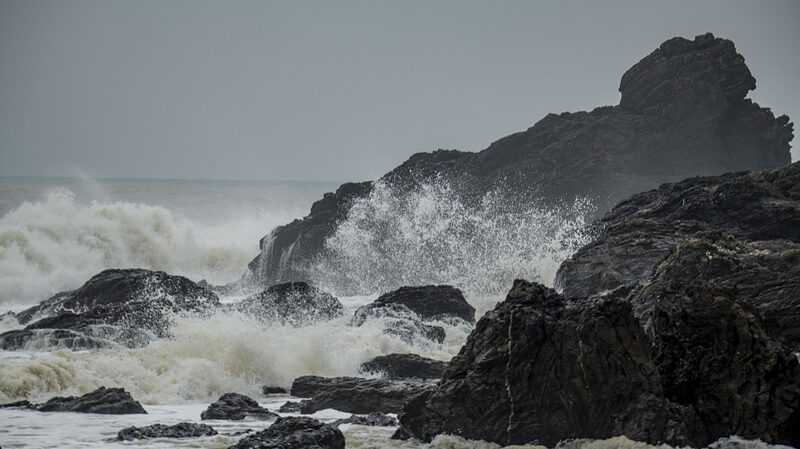 Hainan_Braces_for_Typhoon_Yinxing__Heavy_Rain_Alert____ - 🌍NewspaperAmigo – Your Global News Buddy 🗞️ Hainan_Braces_for_Typhoon_Yinxing__Heavy_Rain_Alert____