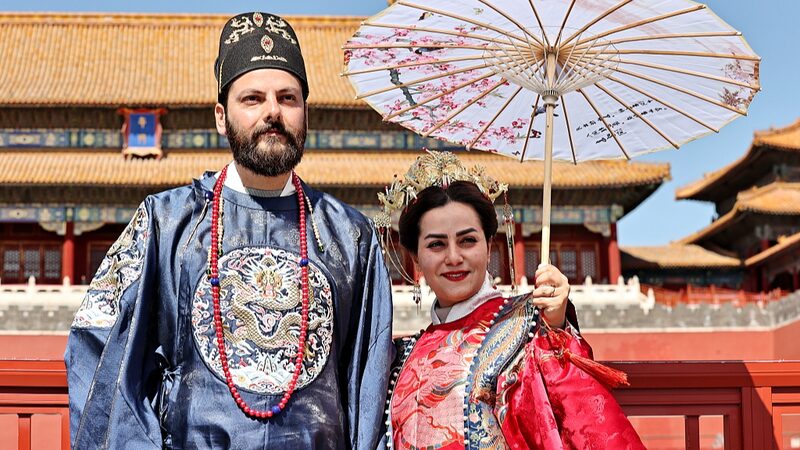Hanfu_Fever_Hits_Palace_Museum___