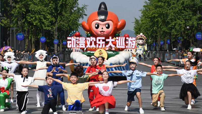 Hangzhou_Kicks_Off_20th_Cartoon_Festival_with_Vibrant_Parade___