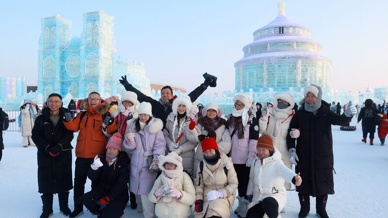 Harbin_Ice_and_Snow_World_Crowned_World_s_Largest_Ice_Park_by_Guinness____