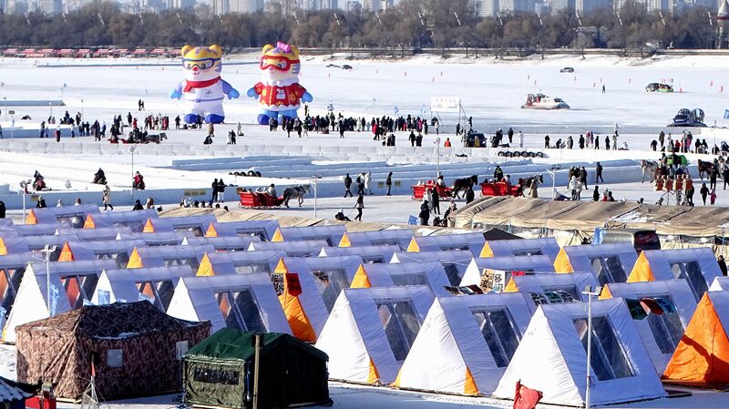 Harbin_Launches_Cozy_Glamping_Zone_for_Winter_Tourists_____ - 🌍NewspaperAmigo – Your Global News Buddy 🗞️ Harbin_Launches_Cozy_Glamping_Zone_for_Winter_Tourists_____