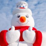 Harbin_s_Giant_Snowman_Welcomes_Global_Tourists_with_a_Thumbs_Up____