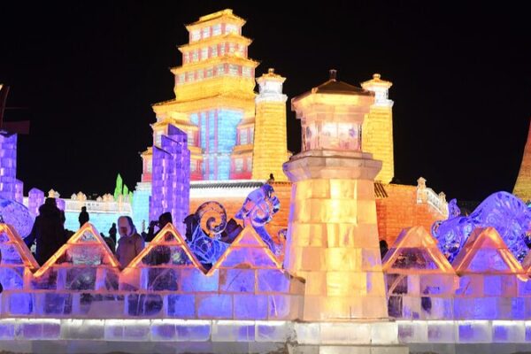 Harbin_s_Ice_Wonderland_Lights_Up_Winter_with_Stunning_Sculptures____poster - 🌍NewspaperAmigo – Your Global News Buddy 🗞️ Harbin_s_Ice_Wonderland_Lights_Up_Winter_with_Stunning_Sculptures___ video poster