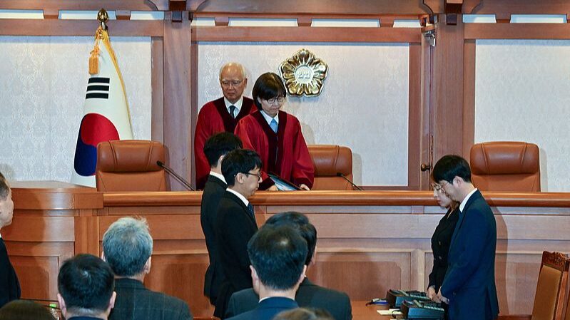 Heats_Up____South_Korea_s_Constitutional_Court_Urges_Swift_Justice_Appointments_Amid_Impeachment_Drama - 🌍NewspaperAmigo – Your Global News Buddy 🗞️ Heats_Up____South_Korea_s_Constitutional_Court_Urges_Swift_Justice_Appointments_Amid_Impeachment_Drama