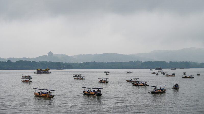Heavy_Rain_Alerts__Southern_China_Braces_for_Potential_Floods____