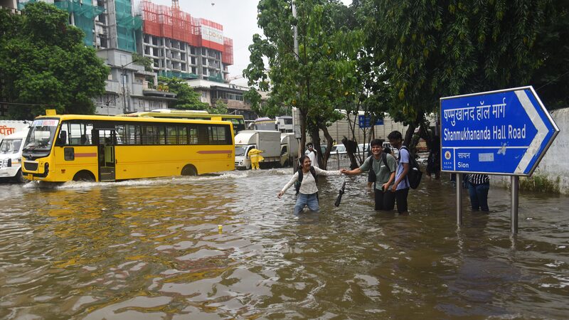 Heavy_Rains_in_Mumbai_Lead_to_School_Closures_and_Exam_Postponements____