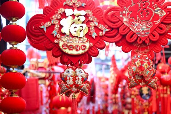 Hefei’s Chenghuang Temple Market Thrives with Festive Nianhuo Preparations Hefei_s_Chenghuang_Temple_Market_Thrives_with_Festive_Nianhuo_Preparations