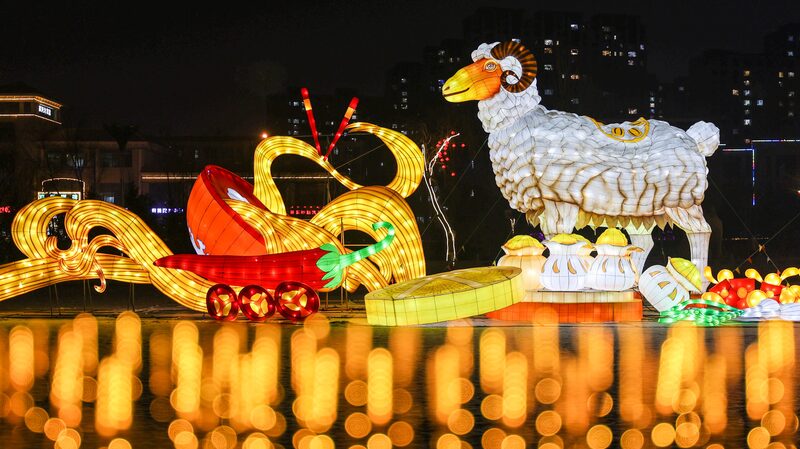 Hohhot_Lights_Up_the_Night_with_Stunning_Spring_Festival_Lanterns___