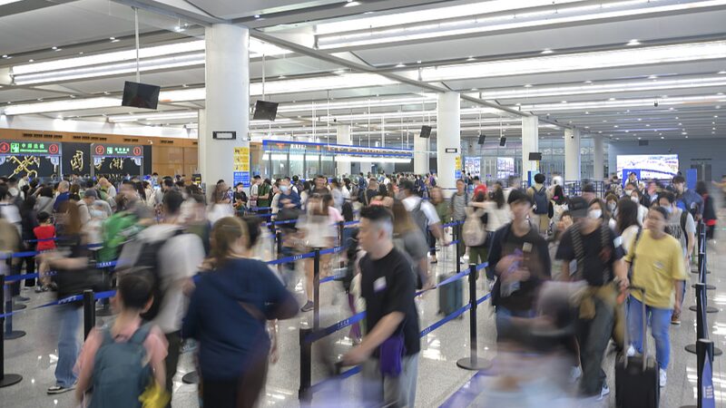 Hong_Kong_Families_Embrace_Shenzhen_for_Weekend_Adventures__ - 🌍NewspaperAmigo – Your Global News Buddy 🗞️ Hong_Kong_Families_Embrace_Shenzhen_for_Weekend_Adventures__