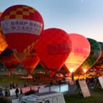Hot_Air_Balloons_Light_Up_Zhejiang_Skies___
