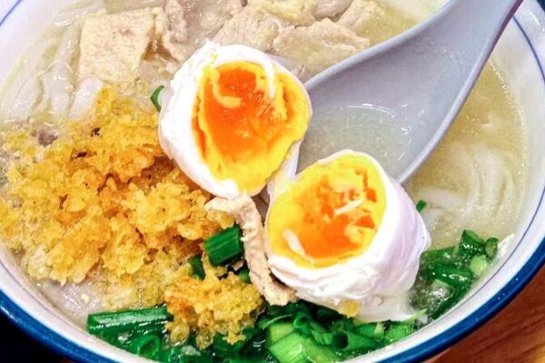 Hou’an Rice Noodles: Hainan’s Flavorful Must-Try Dish 🌴🍜 Hou_an_Rice_Noodles__Hainan_s_Flavorful_Must_Try_Dish___