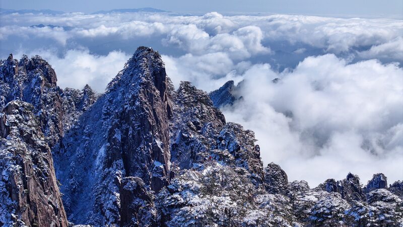 ___Huangshan_s_Winter_Wonderland__Snow_Transforms_Anhui_s_Iconic_Peaks___