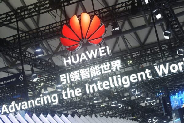 Huawei’s Rise: How U.S. Sanctions Sparked a Tech Revolution ๐๐ฑ Huawei_s_Rise__How_U_S__Sanctions_Sparked_a_Tech_Revolution___
