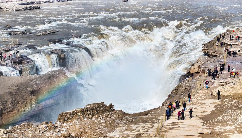 Hukou_Waterfall__Nature_s_Majestic_Yellow_Powerhouse___