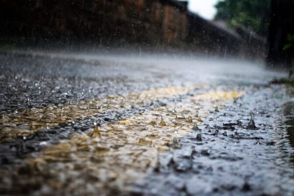 Human Activities Fuel Rainfall Volatility, Study Finds 🌧️📈 Human_Activities_Fuel_Rainfall_Volatility__Study_Finds____