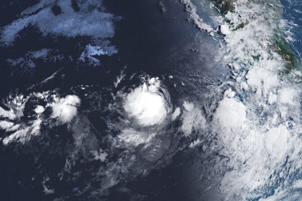 Hurricane Gilma Swirls in Eastern Pacific 🌪️ | No Land Threat Hurricane_Gilma_Swirls_in_Eastern_Pacific______No_Land_Threat