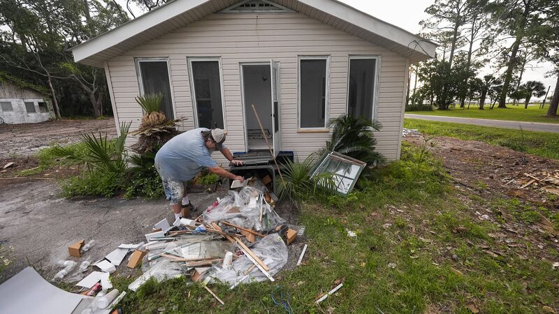 Hurricane Helene: Southeast U.S. Grapples with Massive Cleanup and Rising Death Toll 🌪️💔 Hurricane_Helene__Southeast_U_S__Grapples_with_Massive_Cleanup_and_Rising_Death_Toll____