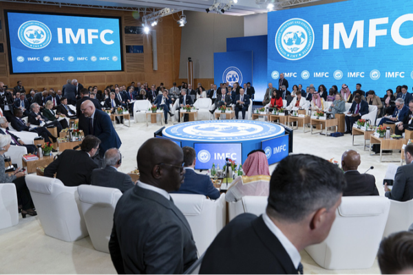 IMF Warns U.S. Fiscal Deficit Risks Global Economic Stability 🌍💸 IMF_Warns_U_S__Fiscal_Deficit_Risks_Global_Economic_Stability___