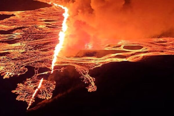 Iceland Volcano Erupts Again: Lava Show Lights Up Reykjanes 🌋✨ Iceland_Volcano_Erupts_Again__Lava_Show_Lights_Up_Reykjanes___