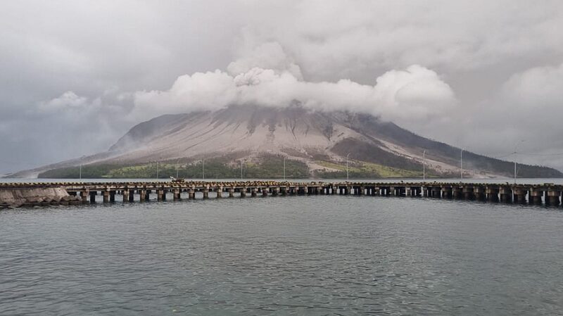Indonesia_s_Ruang_Volcano_Erupts__Triggers_Mass_Evacuations___Airport_Shutdown - 🌍NewspaperAmigo – Your Global News Buddy 🗞️ __Indonesia_s_Ruang_Volcano_Erupts__Triggers_Mass_Evacuations___Airport_Shutdown