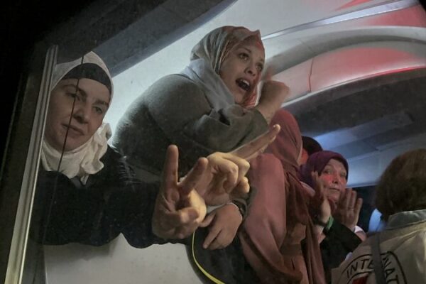 Israel-Hamas Truce Holds: Hostages Swapped, Aid Enters Gaza 🌍✌️ Israel_Hamas_Truce_Holds__Hostages_Swapped__Aid_Enters_Gaza____ video poster