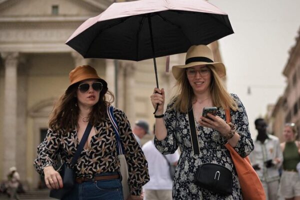 Italy_Braces_for_Scorching_Weekend_as_Heat_Wave_Hits_17_Cities_____