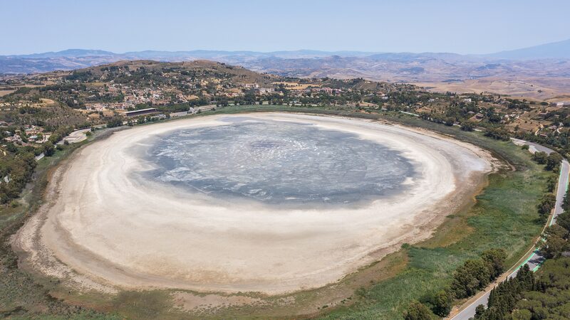 __Italy_s_Water_Crisis__Farms__Cities__and_Tourism_Under_Threat__