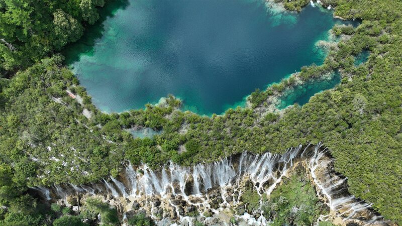 Jiuzhaigou_Unleashed__Explore_China_s_Colorful_Wonderland_____poster - 🌍NewspaperAmigo – Your Global News Buddy 🗞️ Jiuzhaigou_Unleashed__Explore_China_s_Colorful_Wonderland____ video poster