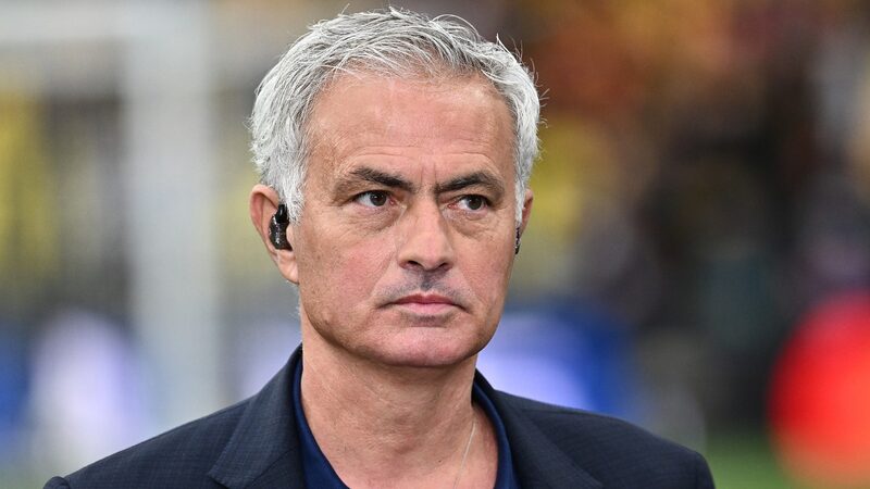 Jose_Mourinho_Takes_Charge_of_Fenerbahce_as_New_Manager____ - 🌍NewspaperAmigo – Your Global News Buddy 🗞️ Jose_Mourinho_Takes_Charge_of_Fenerbahce_as_New_Manager____