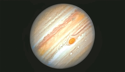 Jupiter_s_Great_Red_Spot_Feeds_on_Smaller_Storms__Study_Reveals____