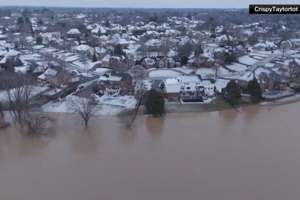❄️ Kentucky Faces Double Crisis: Floods Meet Polar Vortex ___Kentucky_Faces_Double_Crisis__Floods_Meet_Polar_Vortex video poster