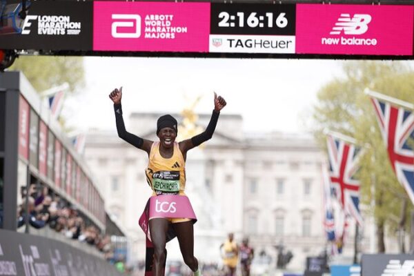 🏃♀️ Kenyan Star Peres Jepchirchir Smashes Women’s Marathon Record in London! ____Kenyan_Star_Peres_Jepchirchir_Smashes_Women_s_Marathon_Record_in_London_