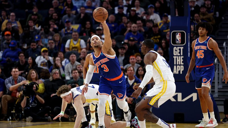 Knicks_Outlast_Warriors_in_Thriller_____Hart_s_Triple_Double_Steals_the_Show - 🌍NewspaperAmigo – Your Global News Buddy 🗞️ Knicks_Outlast_Warriors_in_Thriller_____Hart_s_Triple_Double_Steals_the_Show