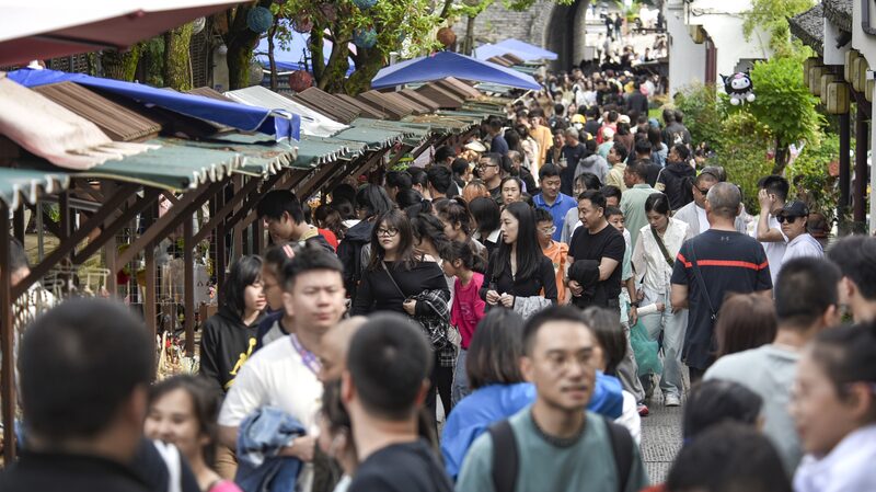 Labor_Day_Travel_Boom__Hidden_Gems_Shine_in_China_s_Tourism_Surge____