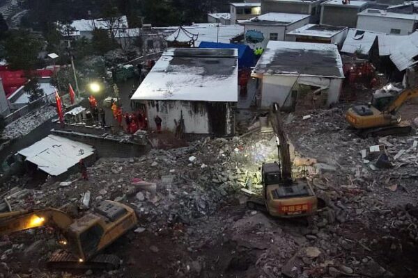 Landslide Strikes Yunnan: Rescue Efforts and Relief Updates 🌏🚨 Landslide_Strikes_Yunnan__Rescue_Efforts_and_Relief_Updates___ video poster