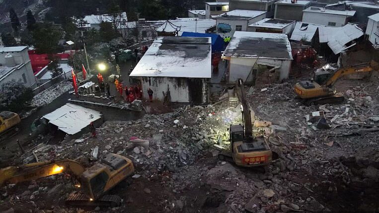 Landslide_Strikes_Yunnan__Rescue_Efforts_and_Relief_Updates____poster - 🌍NewspaperAmigo – Your Global News Buddy 🗞️ Landslide_Strikes_Yunnan__Rescue_Efforts_and_Relief_Updates___ video poster