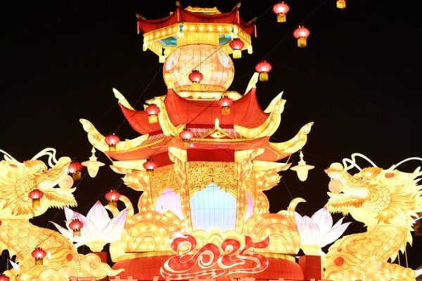 Lantern Magic Lights Up Chinese New Year in Ancient Langzhong 🏮✨ Lantern_Magic_Lights_Up_Chinese_New_Year_in_Ancient_Langzhong___