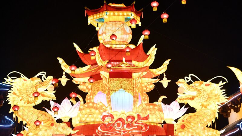 Lantern_Magic_Lights_Up_Chinese_New_Year_in_Ancient_Langzhong___