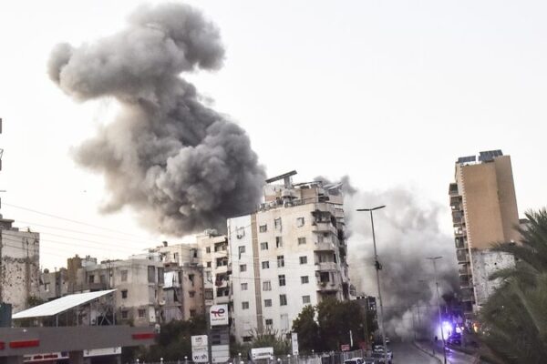 Lebanon Ceasefire Talks Gain Momentum Amid Escalating Airstrikes 🌍💥 Lebanon_Ceasefire_Talks_Gain_Momentum_Amid_Escalating_Airstrikes___