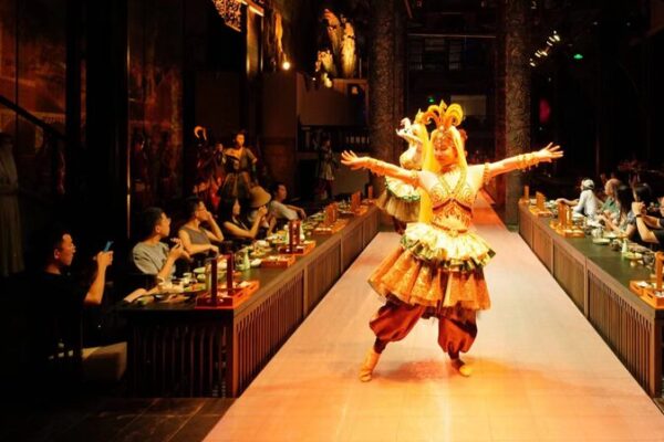 Lion Dances Meet Food Trends: Chinese New Year Gets a Modern Twist 🦁🍜 Lion_Dances_Meet_Food_Trends__Chinese_New_Year_Gets_a_Modern_Twist___ video poster