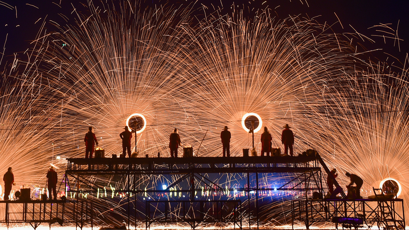 Luoyang_Lights_Up_with_Ancient_Iron_Flower_Magic___ - 🌍NewspaperAmigo – Your Global News Buddy 🗞️ Luoyang_Lights_Up_with_Ancient_Iron_Flower_Magic___