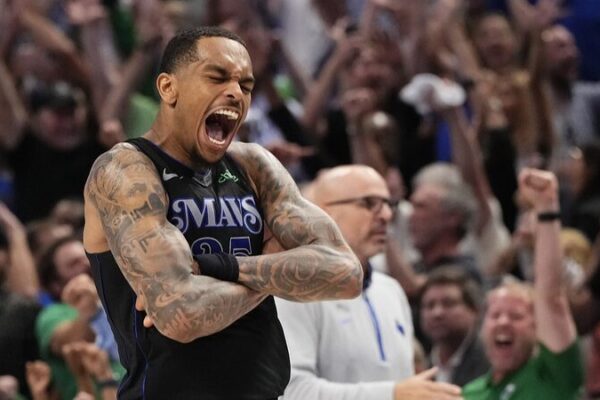 Mavs Edge Thunder in Nail-Biter: Role Players Steal Spotlight 🏀💥 Mavs_Edge_Thunder_in_Nail_Biter__Role_Players_Steal_Spotlight___