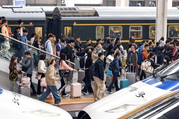 May Day Buzz: Chinese Tourists Explore 3,000 Cities & Cruises Soar 🚢✈️ May_Day_Buzz__Chinese_Tourists_Explore_3_000_Cities___Cruises_Soar____