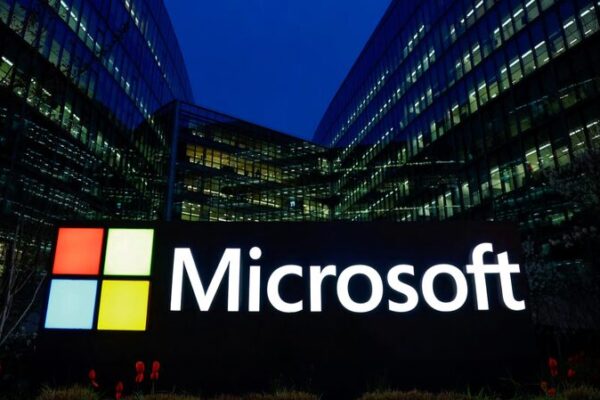 Microsoft Launches ‘Copilot+’ AI PCs to Rival Apple, Google 🚀💻 Microsoft_Launches__Copilot___AI_PCs_to_Rival_Apple__Google___