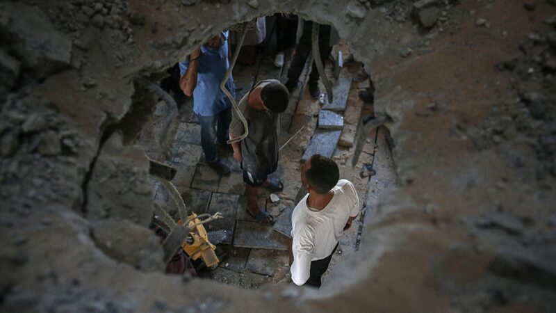 Middle_East_Tensions_Escalate__33_Killed_in_Israeli_Strike_as_Hamas_Vows_Resistance____poster - 🌍NewspaperAmigo – Your Global News Buddy 🗞️ Middle_East_Tensions_Escalate__33_Killed_in_Israeli_Strike_as_Hamas_Vows_Resistance___ video poster