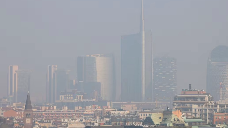 Milan_s_Pollution_Crisis__Residents_Seek_Cleaner_Air_Amid_High_Smog_Levels