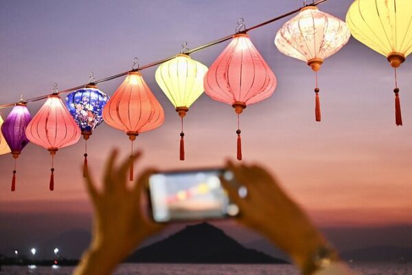 Mooncakes & Memories: How Beijing Celebrates Mid-Autumn Festival 2024 ๐ Mooncakes___Memories__How_Beijing_Celebrates_Mid_Autumn_Festival_2024__ video poster